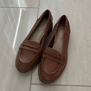 NWOT Clarks Loafers